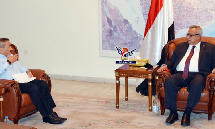 رئيس الوزراء يلتقي وزير الخارجية وممثل برنامج الأغذية في اليمن