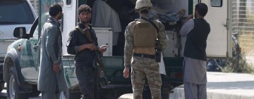مقتل وإصابة 25 بتفجير موكب حاكم ولاية لغمان بأفغانستان