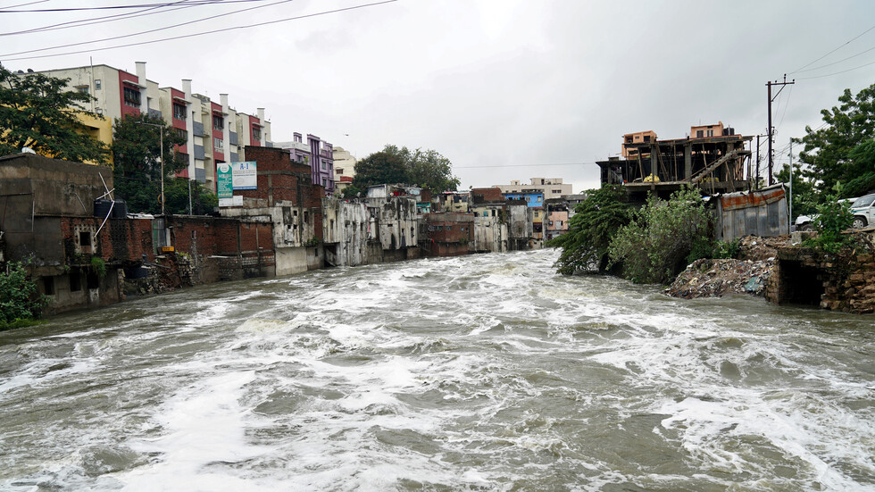  مقتل 40 هنديا وتضرر المحاصيل جراء الفيضانات 
