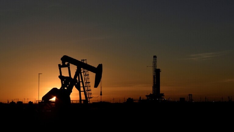 ارتفاع النفط 2% مع التزام أوبك بخفض الإنتاج