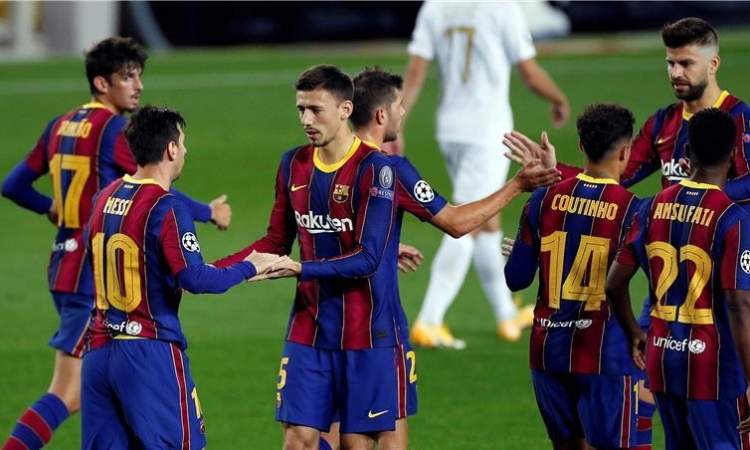 برشلونة يجدد عقود 4 من لاعبيه