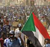 الشرطة السودانية تفرق جموع المتظاهرين في الخرطوم
