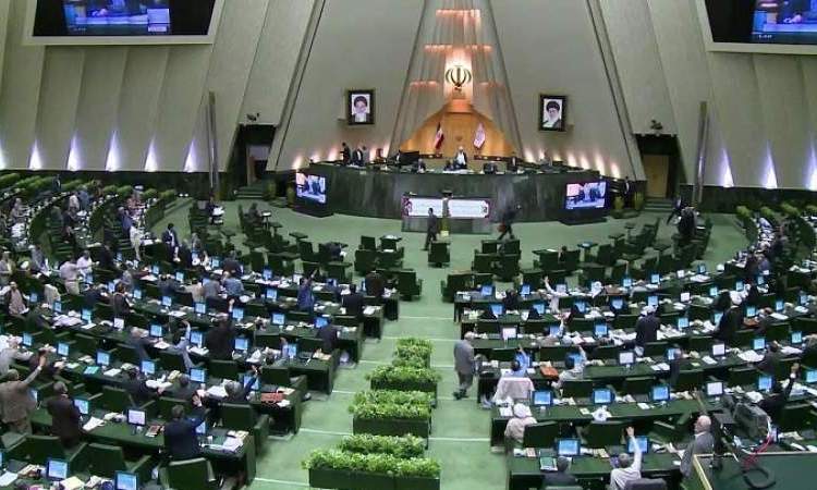 ايران تواجه العقوبات الأمريكية بانتاج اليورانيوم المخصب