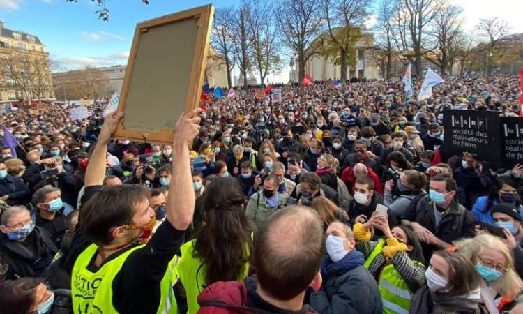 مظاهرات عارمة في  فرنسا رفضا لقانون (الأمن الشامل) 