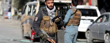 مقتل وجرح 50 من رجال الأمن الأفغاني بانفجار سيارة مفخخة في غزني
