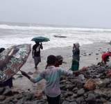 الهند: البحر يقذف ذهبا على شواطئ أوبادا