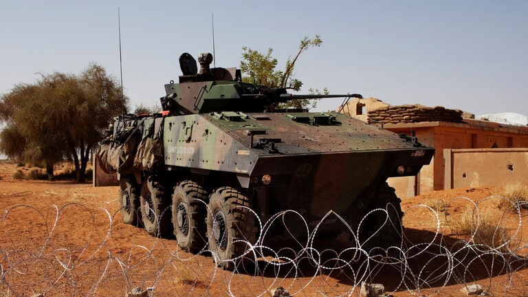   3 قواعد عسكرية فرنسية في مالي تتعرض لهجمات 