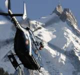 مقتل 6 أشخاص بتحطم مروحية في جبال الألب