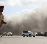 تفجيرات مطار عدن .. وقرع طبول الحرب في المنطقة