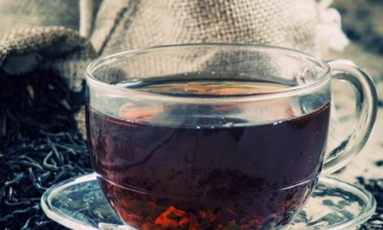 دراسة : شرب الشاي الاسود يساعد على تخفف الوزن