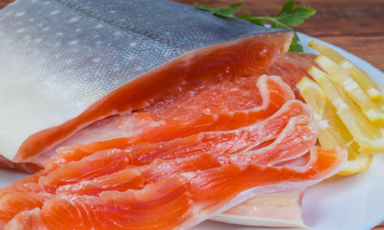  دراسة:تناول الأسماك الزيتية يحد من خطر قاتل