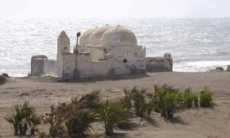 مسجد بتهامة أمرببنائة الصحابي (معاذ بن جبل)