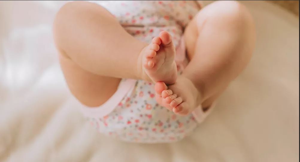 ولادة أول طفل في العالم يحمل أجساما مضادة لفيروس كورونا