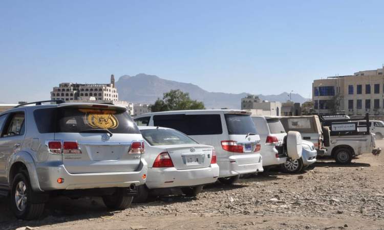 ترسيم أكثر من أربعة آلاف سيارة بجمارك محافظة صنعاء