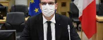 فرنسا تعلن إصابة رئيس وزرائها بكورونا