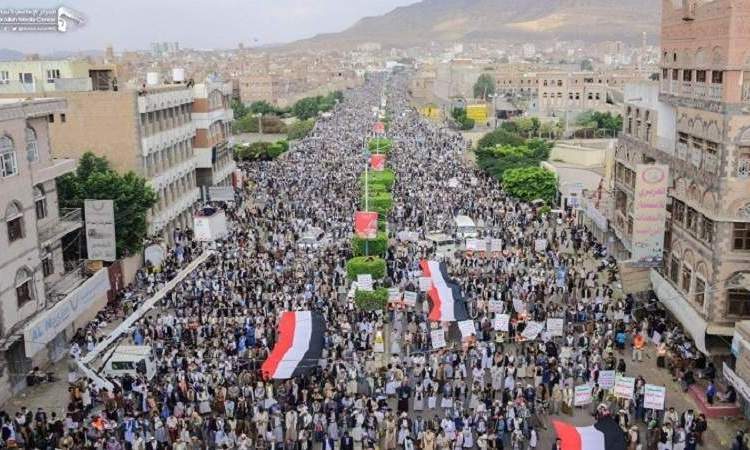 مسيرات حاشدة في صنعاء والمحافظات تنديدا بالتصعيد الامريكي