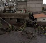 اكثر من 27 قتيلا في الفيضانات التي اجتاحت عاصمة الاكوادور
