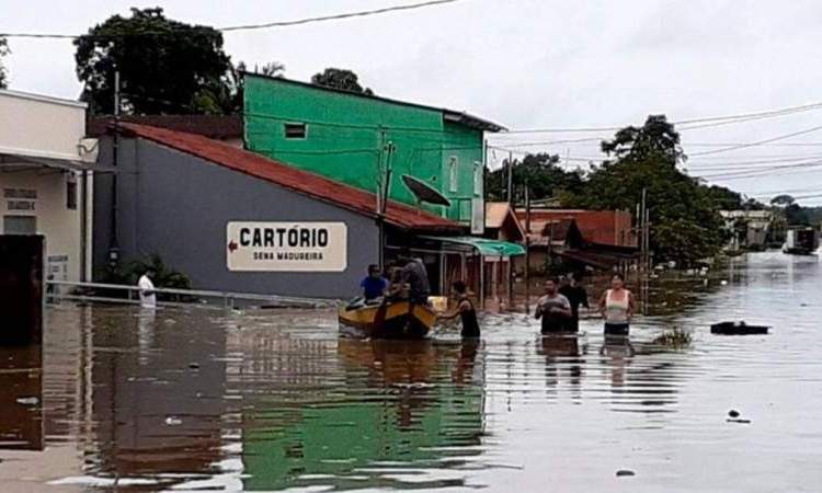 مصرع 18 شخصاً جراء الفيضانات وانزلاقات للتربة بالبرازيل