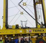 بدء صيانة الحاضنة تركس TEREX رقم “14” بميناء الحديدة