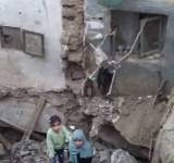 انقاذ اسرة بعد تهدم منزلهم في صنعاء بسبب الامطار