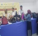 مؤسستا اليتيم والشهداء تدشنان مشروع توزيع الحقيبة المدرسية