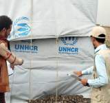 توزيع مساعدات طارئة للمتضررين من السيول بمحافظة صنعاء