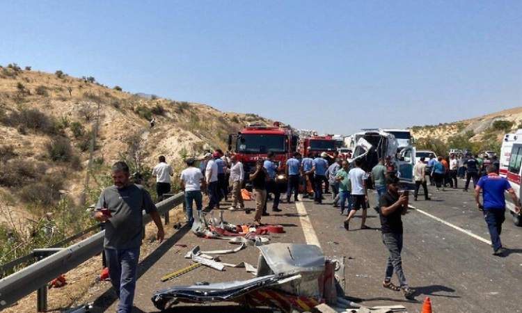 37 قتيلا و جريحا بحادث سير في تركيا