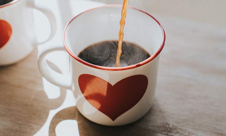 دراسة : شاربي القهوة أقل عرضة لأمراض القلب