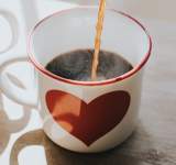 دراسة : شاربي القهوة أقل عرضة لأمراض القلب
