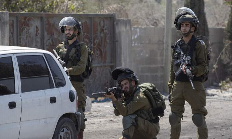 استشهاد 3 فلسطينيين وإصابة آخرين برصاص العدو الإسرائيلي