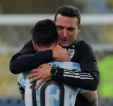 رئيس الاتحاد الأرجنتيني لكرة القدم يحسم مستقبل المدرب سكالوني