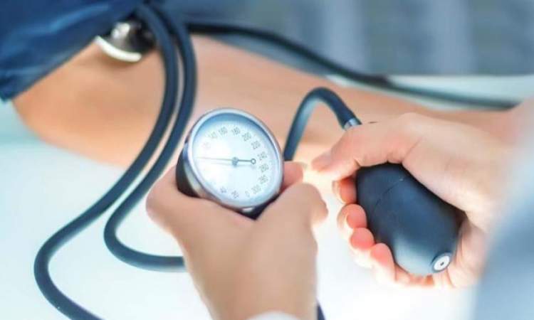 كيف تعالج ارتفاع ضغط الدم فورًا فى المنزل بدون أدوية؟ 