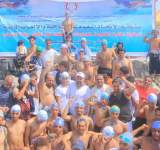 وزير الشباب يدشن بطولة الجمهورية للسباحة في الحديدة
