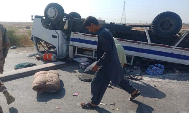 مقتل واصابة 18 من الشرطة الباكستانية بانفجار في بلوشستان