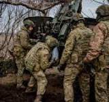 الرئيس الأوكراني يأمر الجيش بإرسال تعزيزات عسكرية إلى باخموت