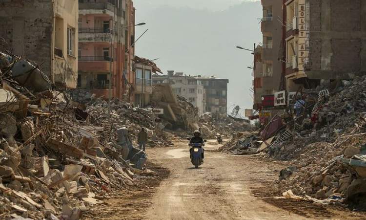 ارتفاع حصيلة ضحايا زلزال تركيا إلى 47 ألفا و932 قتيلا