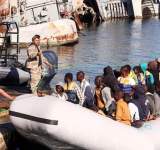 انقاذ 150 مهاجرا في البحر المتوسط 