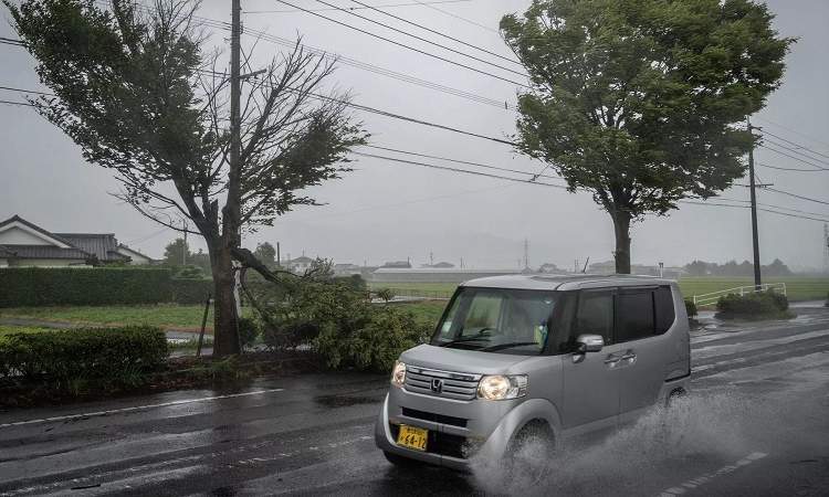 اعصار خانون يتسبب بالغاء 350 رحلة جوية في اليابان 