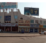 مئات المحال التجارية في عدن مهددة بالافلاس