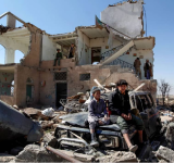 صحيفة أمريكية: مبيعات الأسلحة الأمريكية أطالت أمد الحرب باليمن