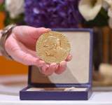 مجرية وامريكي يفوزان بجائزة نوبل للطب للعام 2023م
