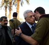 ناشطون :عباس.. متصهين اكثر من نتنياهو