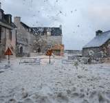 العاصفة سياران توقع 18 قتيلا وجريحا في فرنسا 