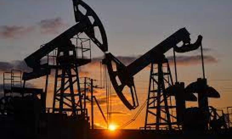 صعود أسعار النفط بعد الالتزام السعودي والروسي بتخفيض الإنتاج