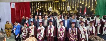 كلية الاداب تحتفل بتخرج 44 طالب وطالبه