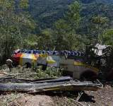 مقتل وإصابة 22 شخصا بسقوط حافلة في وادٍ في بوليفيا