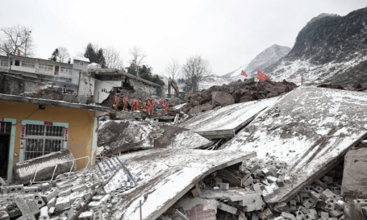 زلزال بقوة 7 درجات يضرب الحدود بين الصين وقرغيزستان