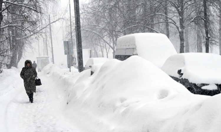 تراكم الثلوج في موسكو يحطم رقما قياسيا