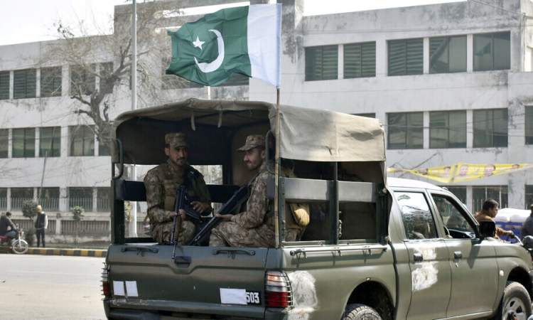 الشرطة الباكستانية تبحث عن مسلحين اقتلوا 8 ركاب حافلة