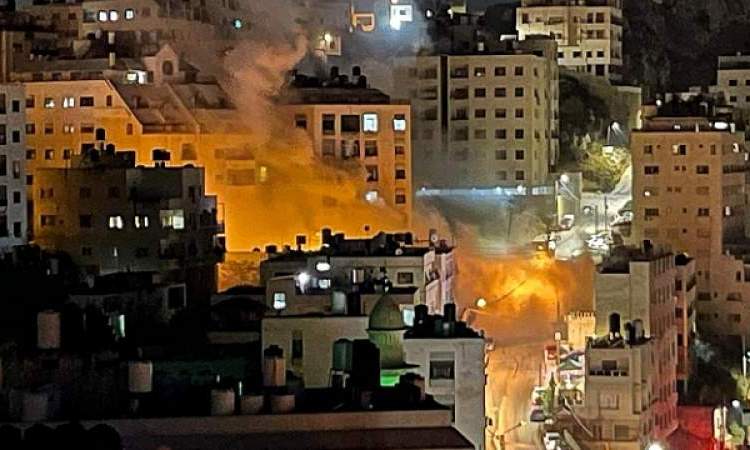 قوات العدو تفجر 3 منازل فلسطينية بالخليل والقدس